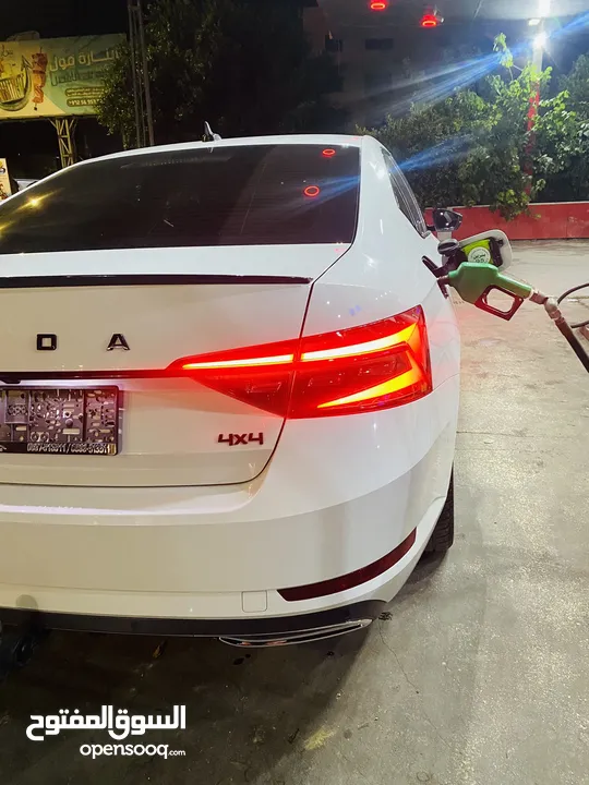 SKODA SUPER B SPORT LINE FACE LIFT