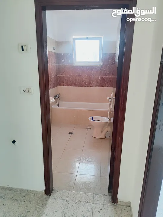 شقه للايجار في عماره النجاح