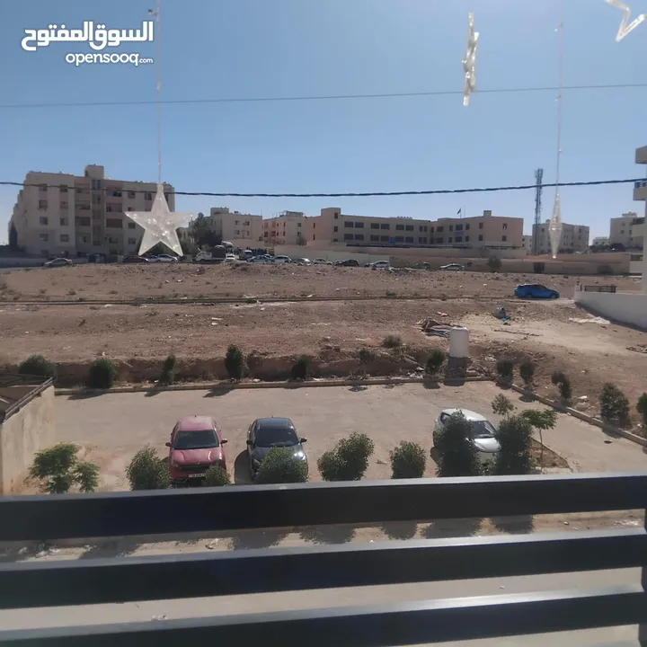 شقه للبيع الزرقاء.   مدينه الشرق. اسكان المعلواني