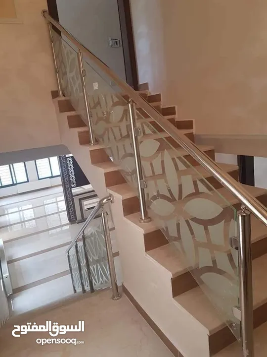 متخصصون في جميع أعمال السيكوريت والشوربوكس والزجاج والمرايا