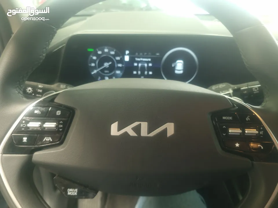 شركة إياد الصعيدي وشريكه – معرض البيوع   KIA NIRO EV   فحص كامل 100% كارفاكس كلين  Auto hold  4جيد
