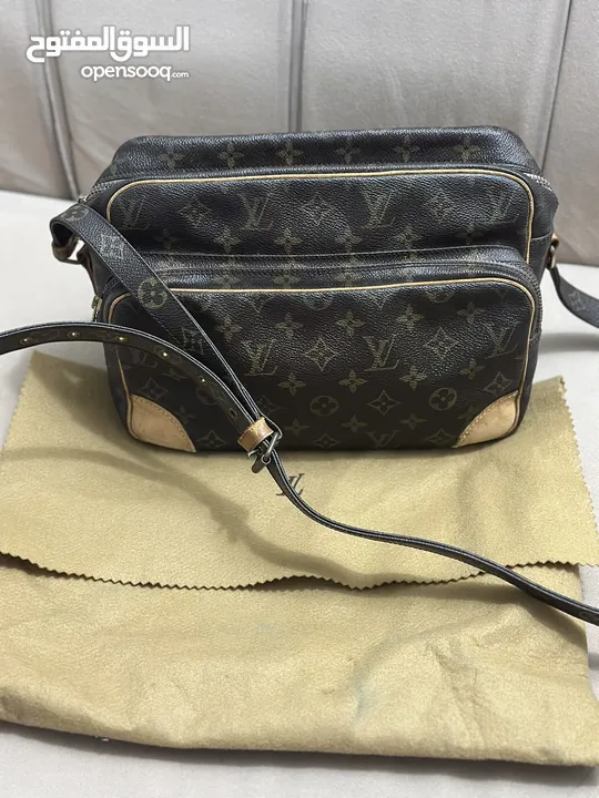 Authentic Louis vuitton monogram nile bag