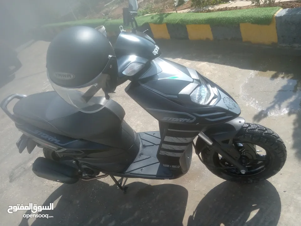 سكوتر للبيع بحالة الوكاله