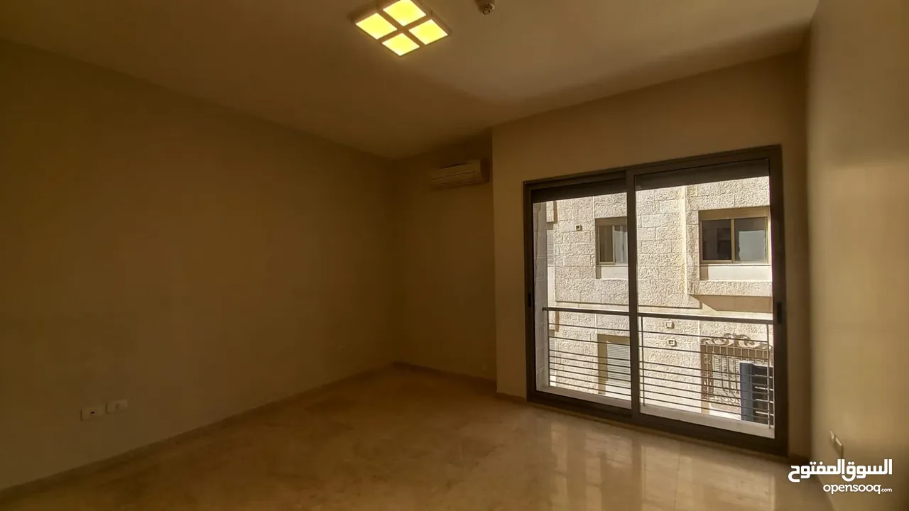 شقة شبه مفروشة للايجار في الدوار الرابع ( Property 40266 ) سنوي فقط