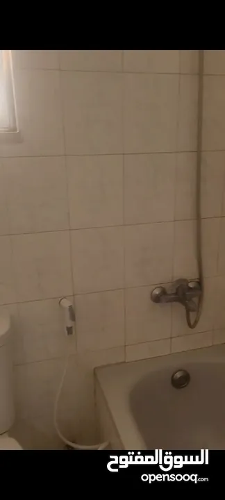 للايجار مفروش غرفتين نوم صالون مطبخ حمام عماره هادئه مكيف قريبه من الخدمات