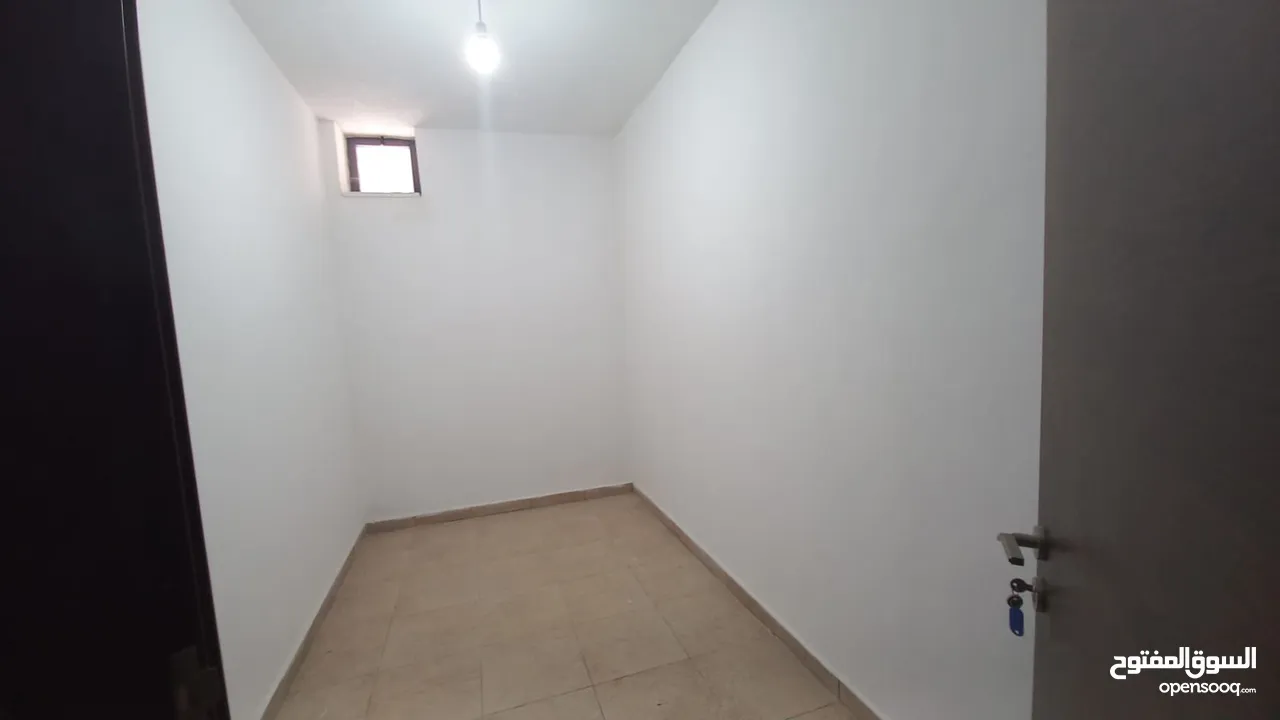 Villa for sale in Airport Road ( Property 42870 )-174804488