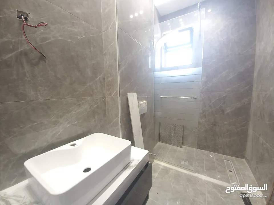 Apartment For Sale In Um Al Summaq ( Property 42772 )-174782811