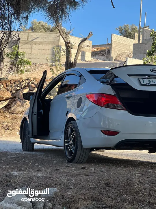 هونداي اكسنت 17 برخصه 1400 بنزين 6 غيار