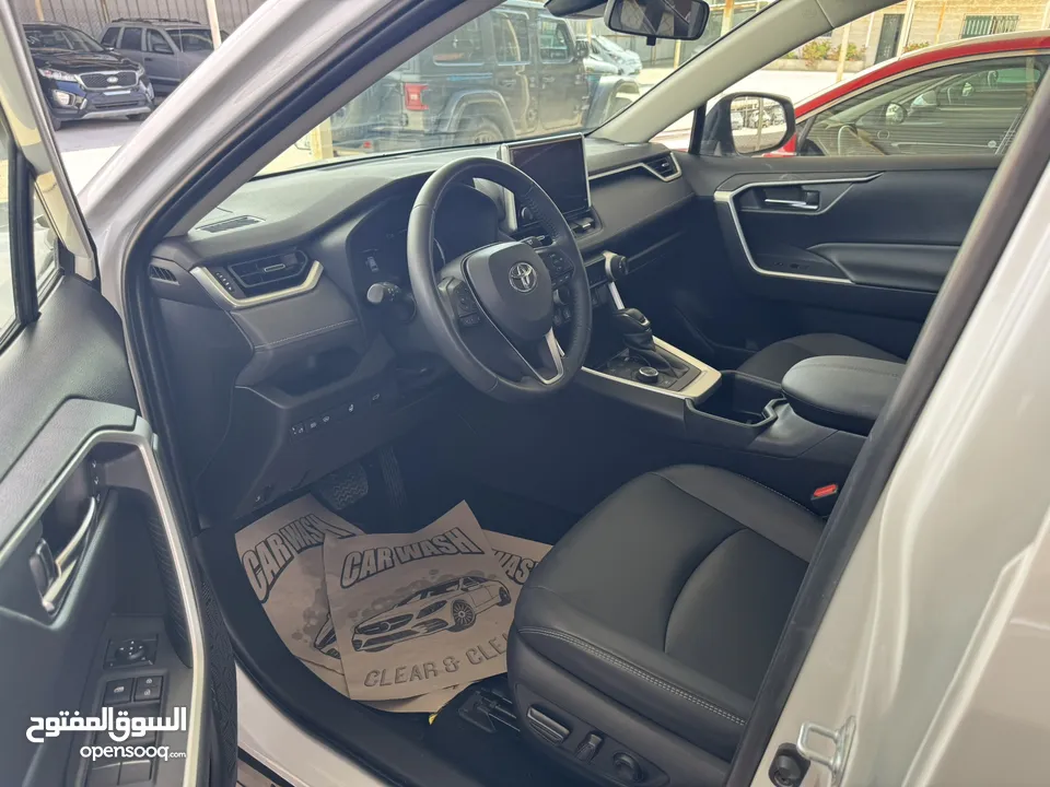 Toyota Rav4 2023 XLE Premium