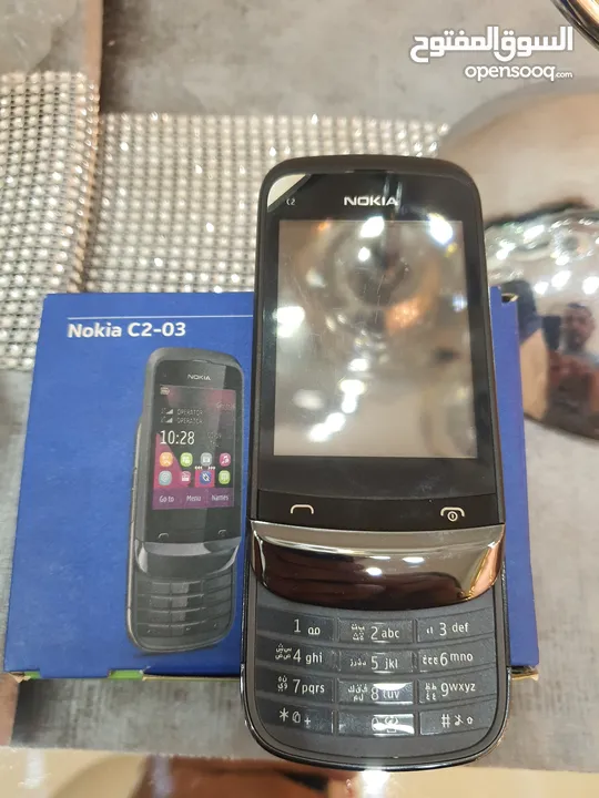 اجهزة مخزنة قديمة بالكرتونة لم تستخدم نهائيا مع كامل اغراضهم Samsung وNokia وmotorolla وغيرهم