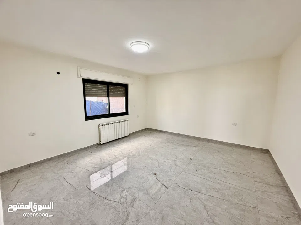 تأجير شقة طابقية بمساحة 340 م2 في منطقة حيوية في الماصيون (للمؤسسات فقط)