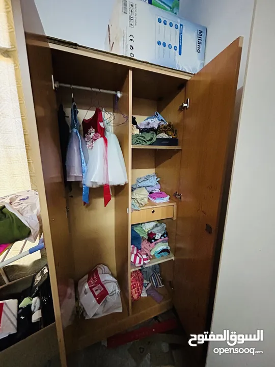 Cupboard/wardrobe for 7 omr