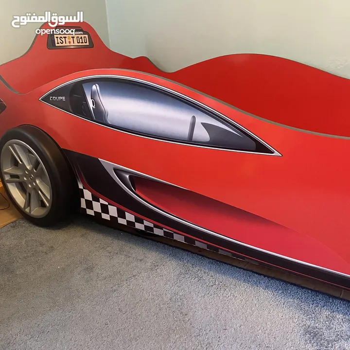 سرير أطفال سياره للبيع