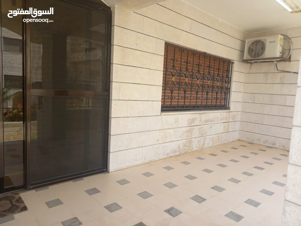 بيت مستقل طابقين شبه فيلا للبيع
