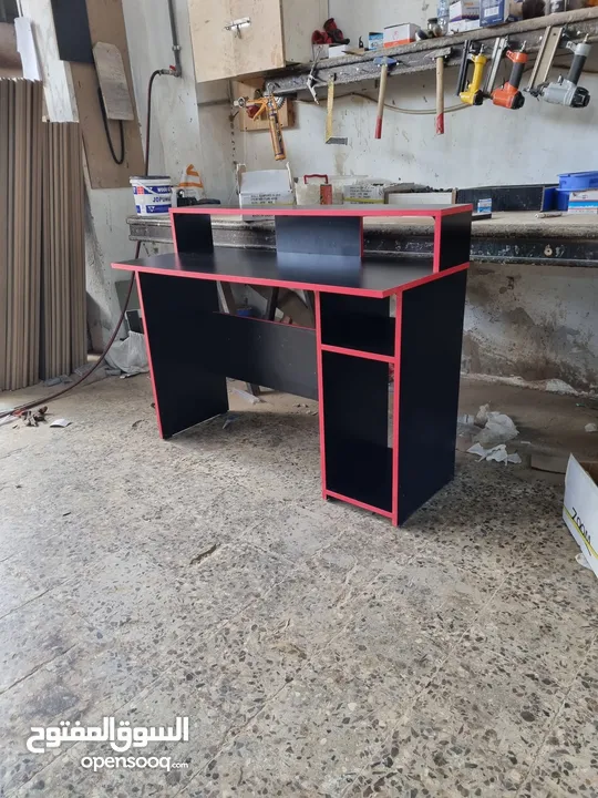 مكتب الجيمنج تناسب الجميع اطلبها الآن  من لامينيت للأثاث المكتبي توصيل وتركيب مجاني داخل عمان