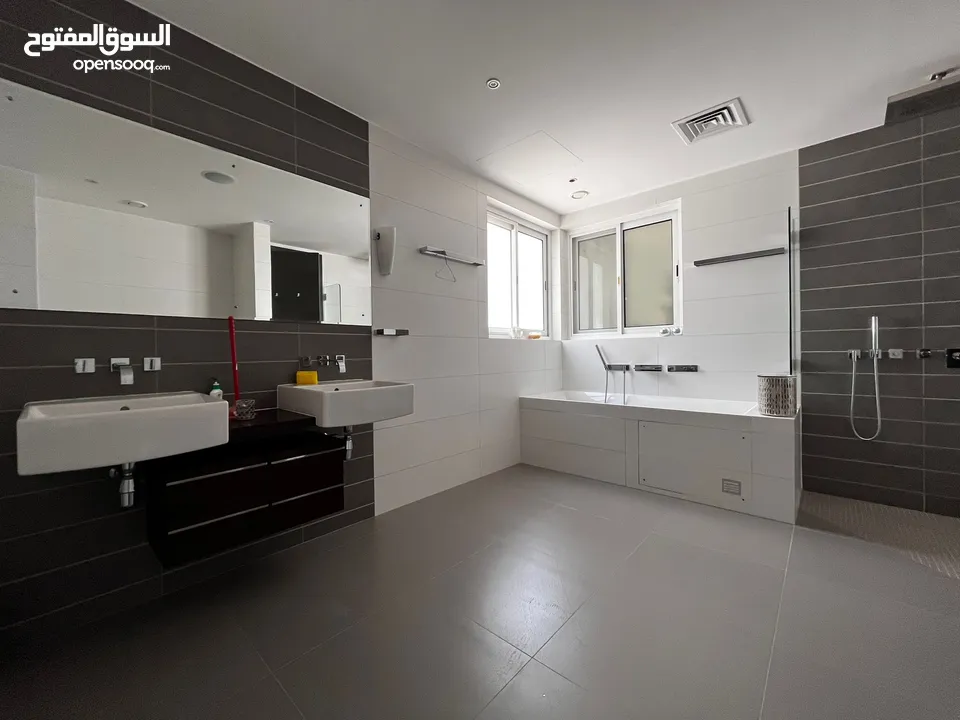 3 + 1 BR Beach Park Villa in Al Mouj