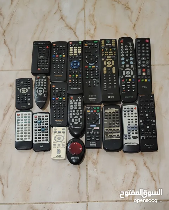 ريموتات متنوعة أصلي لشاشات والمسجلات صوتيات وموجود غطي سماعات كينود بيضوي كينود بيونير سوني JVC