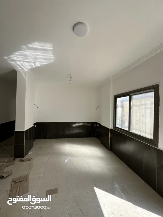 شقة للبيع او للبدل علي سيارة