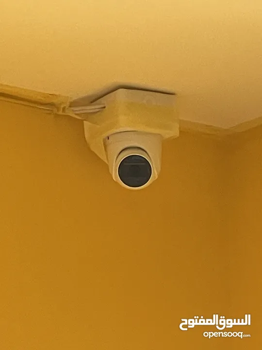4 كاميرات مراقبة Hikvision وشاشة