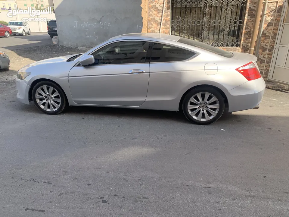 Honda Accord cope 2009 full option car with perfect condition.