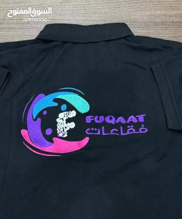 بلوزة موظفين فيزت جاليهات مع شعار باجات