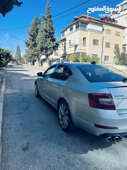 سكودا اوكتافيا اوتومات ديزل 2000 سي سي  اصل خصوصي