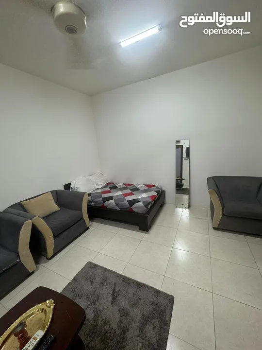 استوديو غرفه وحمام ومطبخ مفروش بالخوير 17 قريب من زاخر مول شامل كل شى Furnished Studio alkhawir