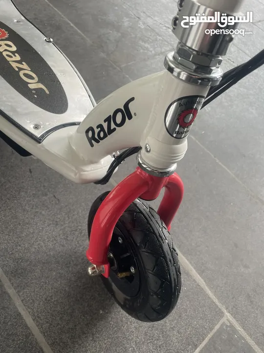 Razor - E200 Electric Scooter