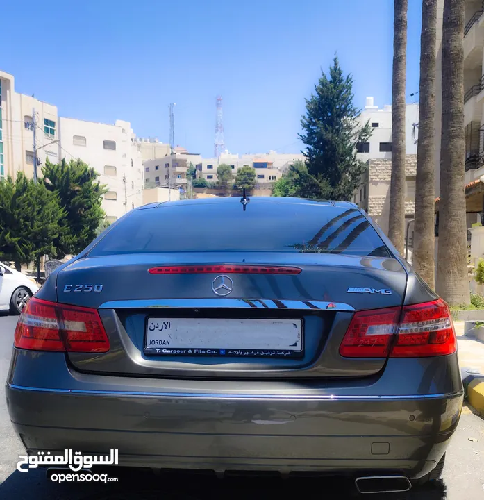 مرسيدس كوبيه E250 موديل 2012 بحال الوكالة و على الفحص الكامل وارد الوكالة ، اعلى صنف في فئة الكوبيه.