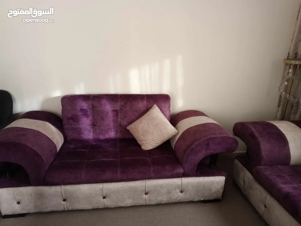 طقم ضيوف كورنر للبيع مع طاولات و برادي