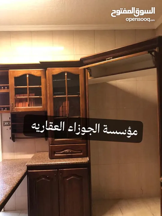 بيت مستقل فارغ للايجار في منطقة الزهور مساحة 250 متر داخلي مع حديقة 300 متر