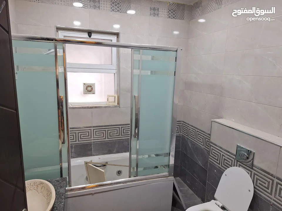 فيلا مميزة مطله على مرتفعات جرش والسلط  للبيع