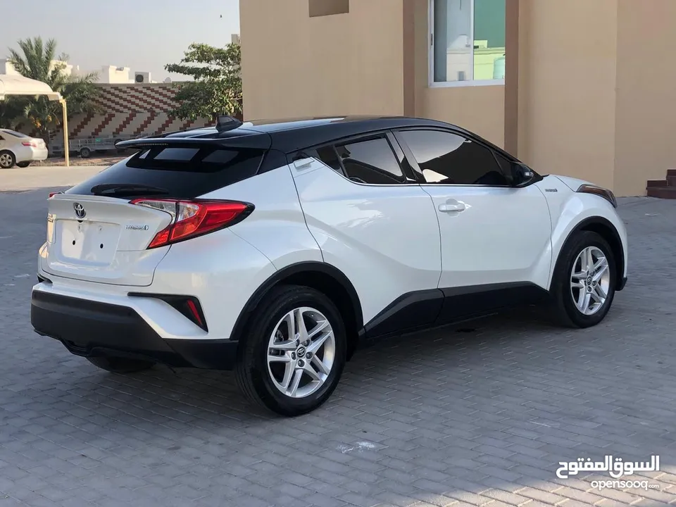 Toyota C-HR Hybrid 2021 (1.8L) GCC Specs Full Option