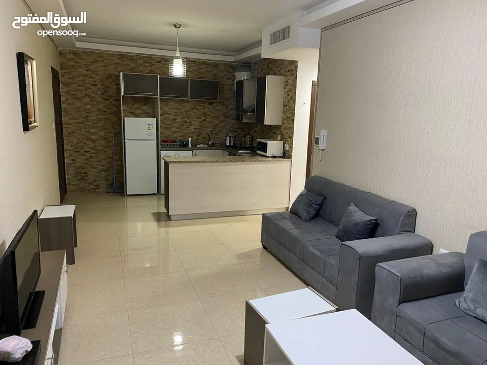 شقة مميزة مفروشة للبيع في تلاع العلي مناسبة للسكن او الاستثمار التأجيري بسعر 50.000 قابل للتفاوض