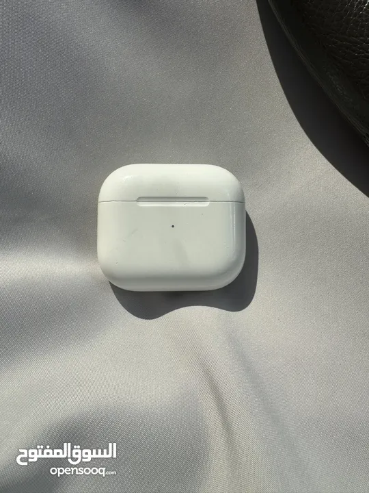 ‏Apple Airpods 3 للبيع بصفه عاجله