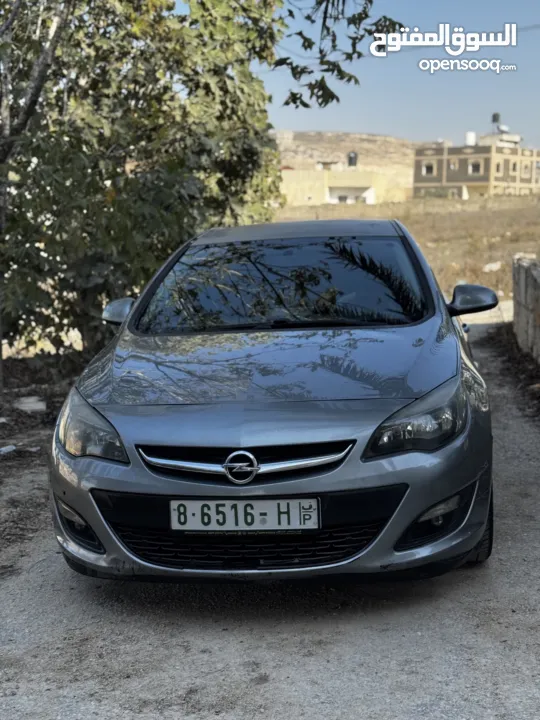 اوبل استرا 2012 الأحلى بخواتها