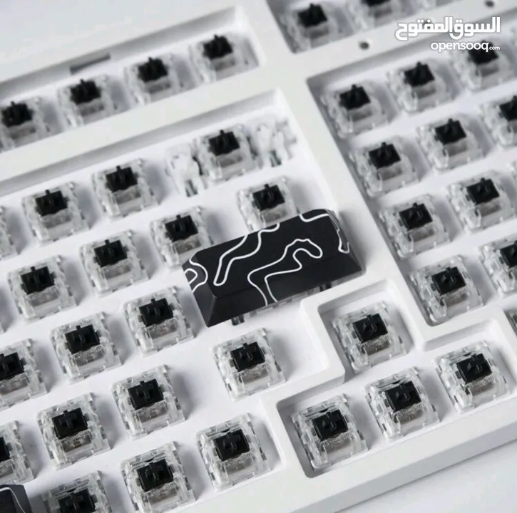 مجموعة غطاء مفاتيح Spacebar و Esc في لوحة المفاتيح الكهربائية الميكانيكية بتصميم خريطة أرضية سوداء
