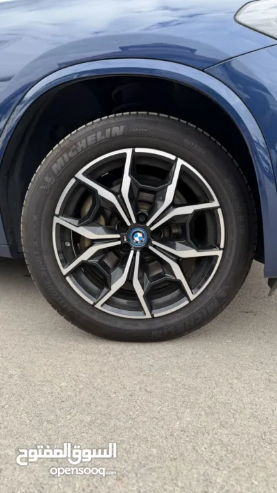 BMW x3 30e ترخيص   محرك 2000 هايبرد plug in/يقطع على الشحنه 43 كيلو متر  293 حصان