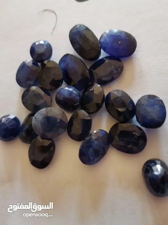 Emerelad زمرد اخضر طبيعي اصلي زامبيا سعر القيراط 100دولار.. طبيعي اصلي غير مسخن ولا معالج.  تحفه روع