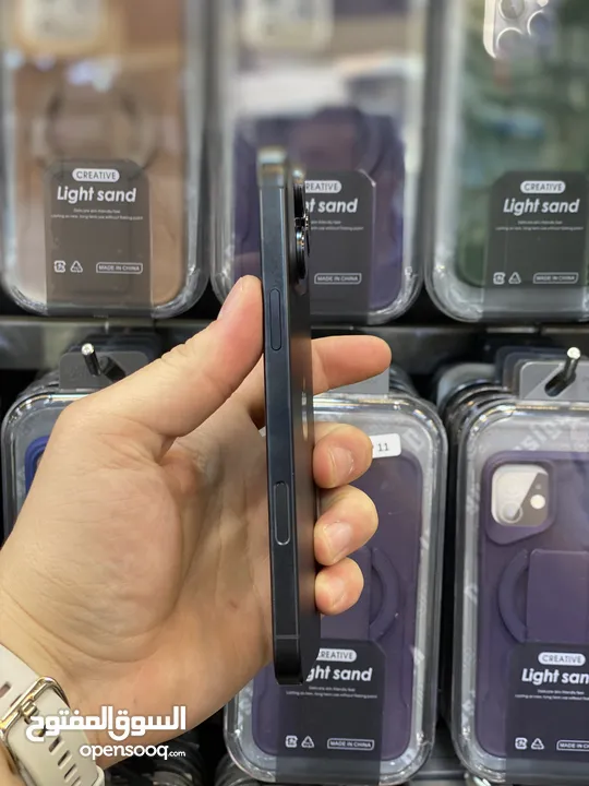 Iphone 16 pro max 1020 GB used usa //// ايفون 16 برو ماكس 1020 جيجا مستعمل وكاللللة امريكي