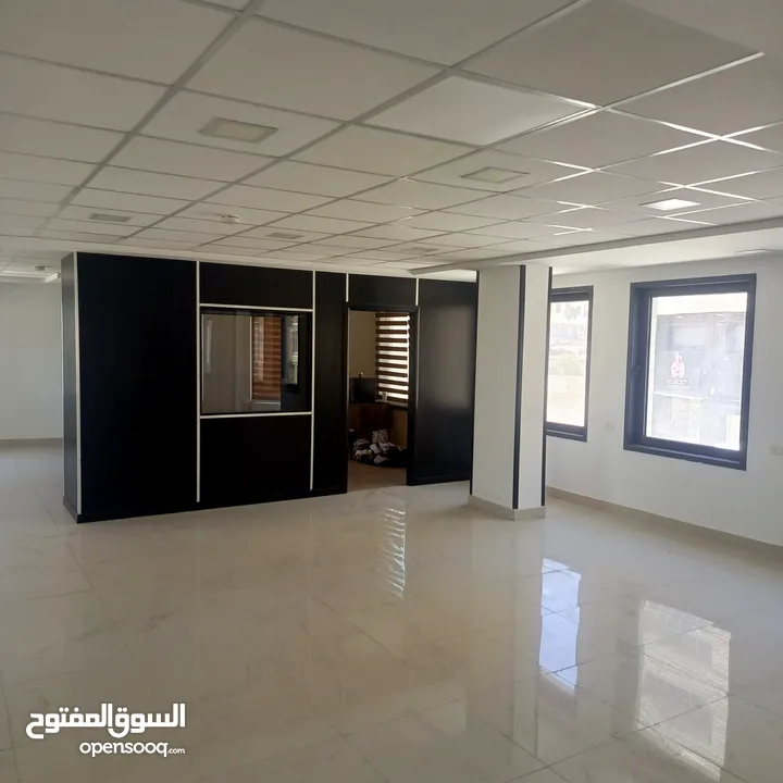 محل تجاري للايجار مساحة 850م