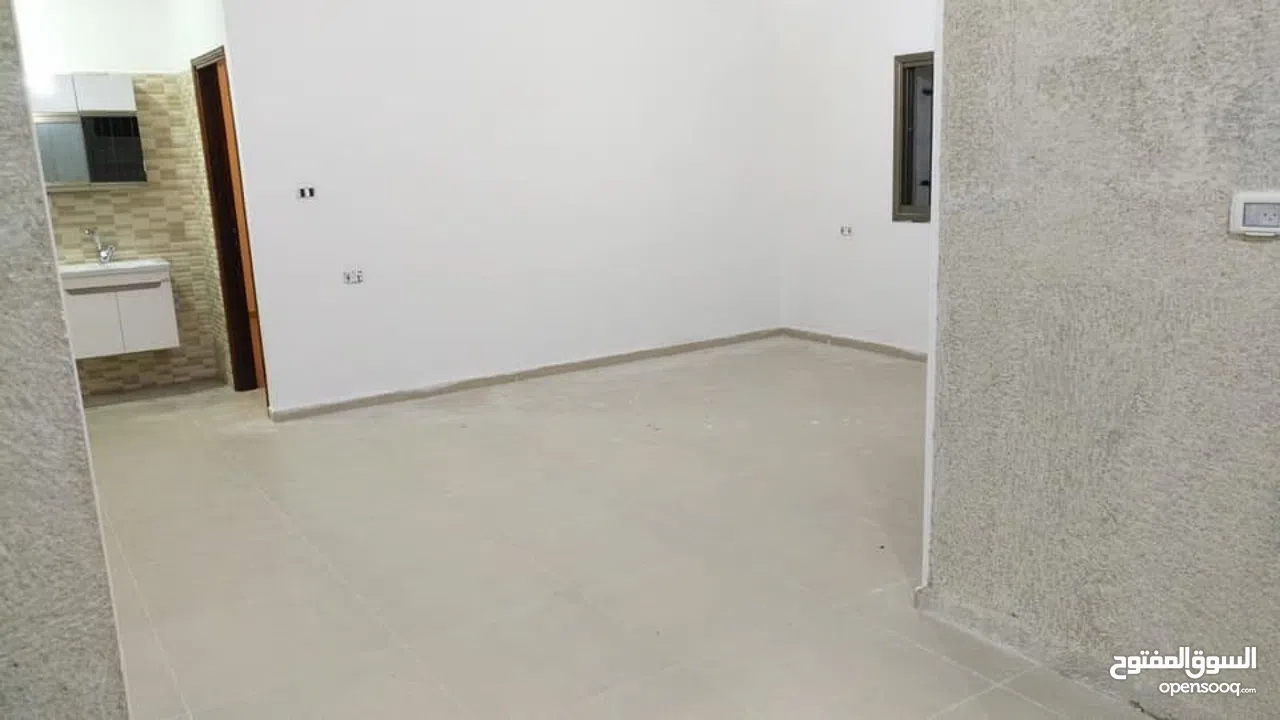 شقة مشطبة حديثا للبيع