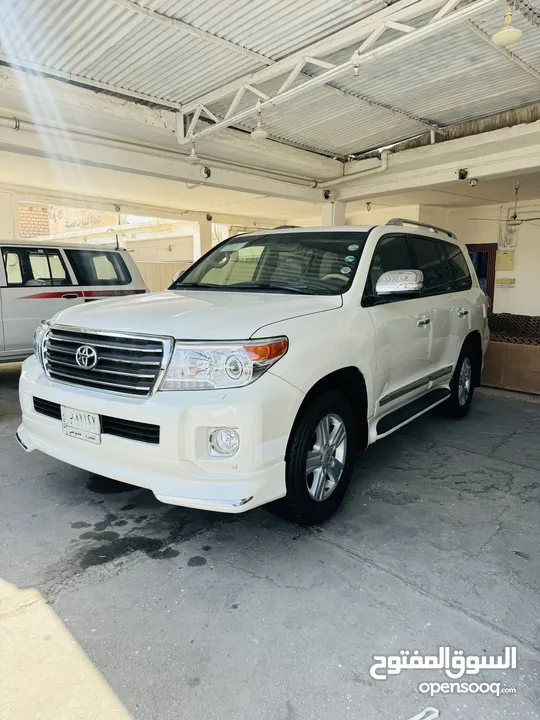 لاندكروز 2013 v8بسعر 355