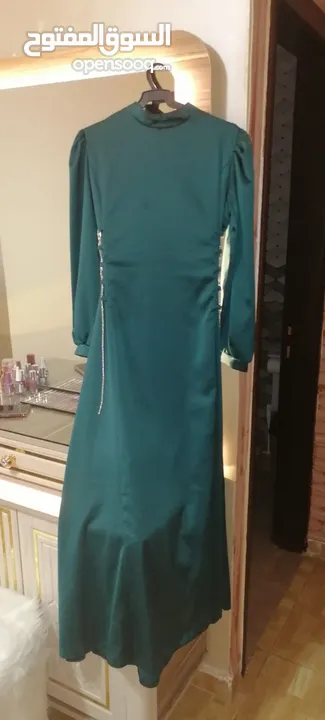 فساتين سهره للبيع بحاله النظيف