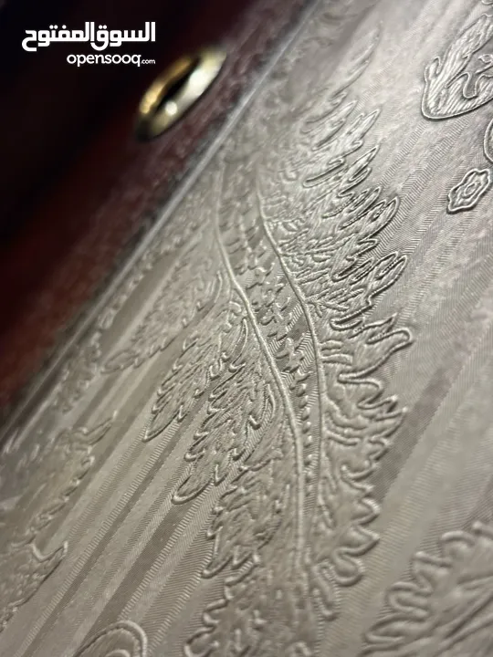 غرفة نوم ماستر فاخره و فخمه جداً  ، خشب لاتيه 18 ماركة الدب  و زان بالكامل