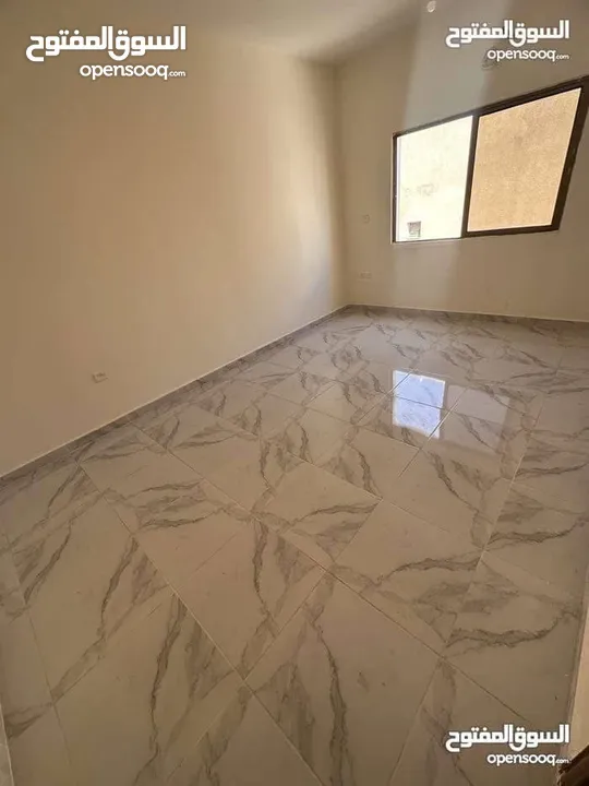 شقه للبيع الثالثة طابق اول هندسي شارع ألرئيسي