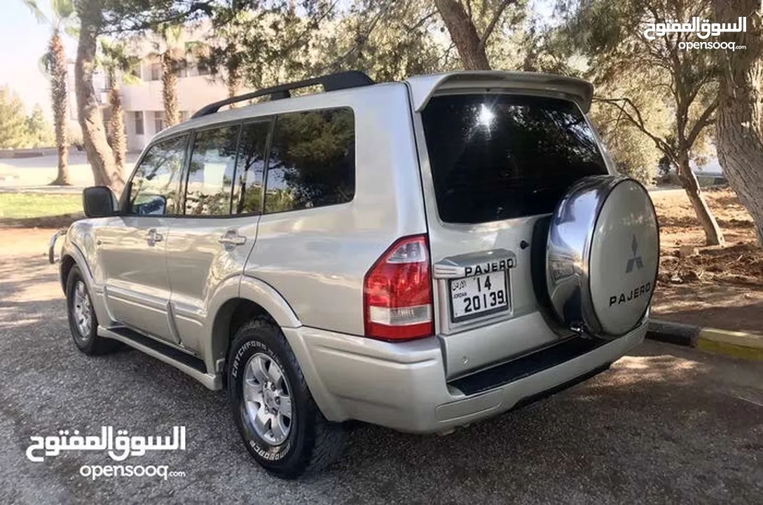 Mitsubishi pajero 2005