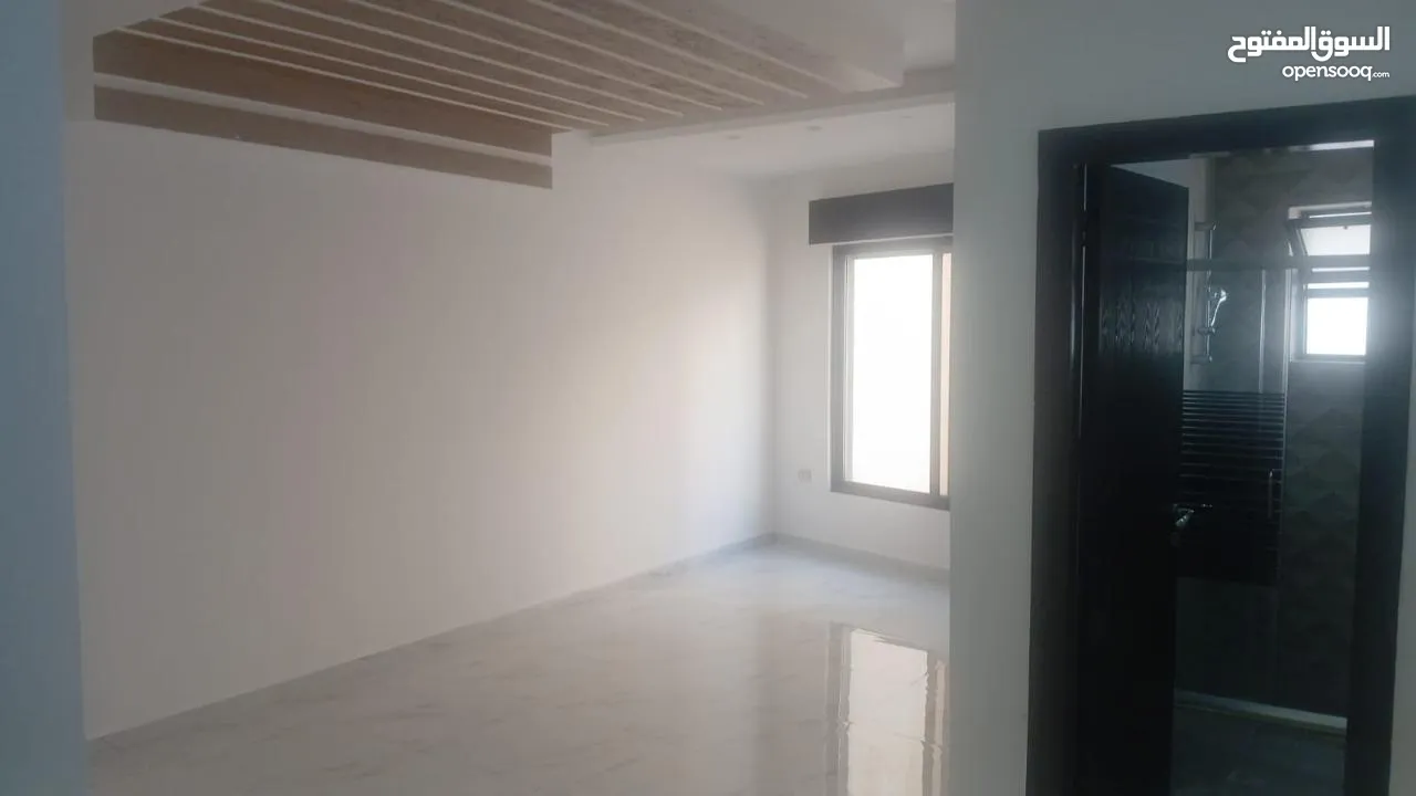 شقة أرضية للبيع