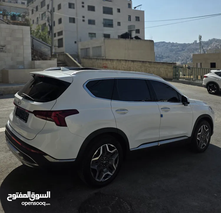 Hyundai Santa Fe Hybrid