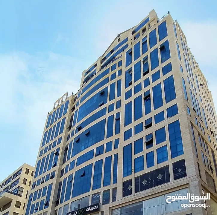 مكتب في نابلس برج رفيديا للبيع